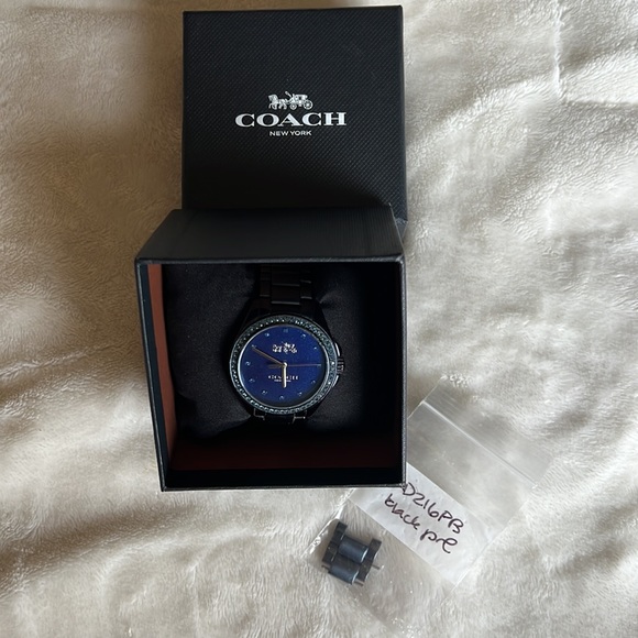 Black pearl/dark navy blue Women’s coach watch with box and links - Picture 2 of 3